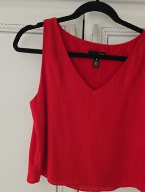 Aqua Red V-Neck Sleeveless Top